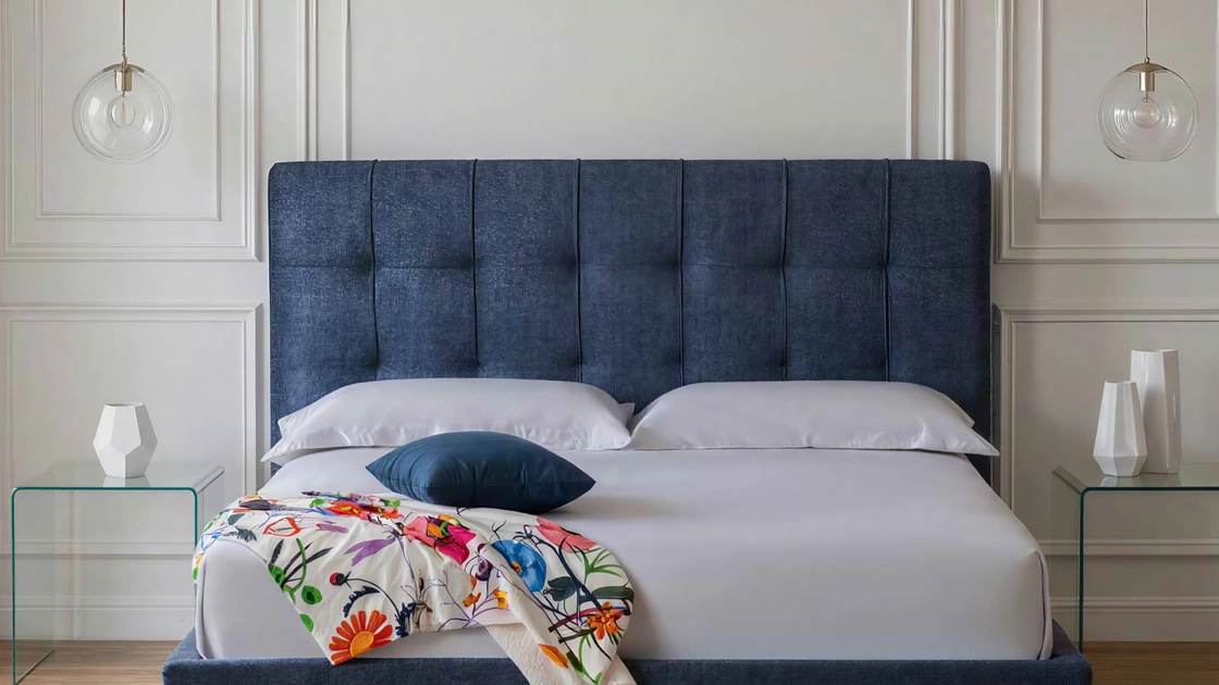Letto Afrodite con testiera trapuntata di Rinaldi Group