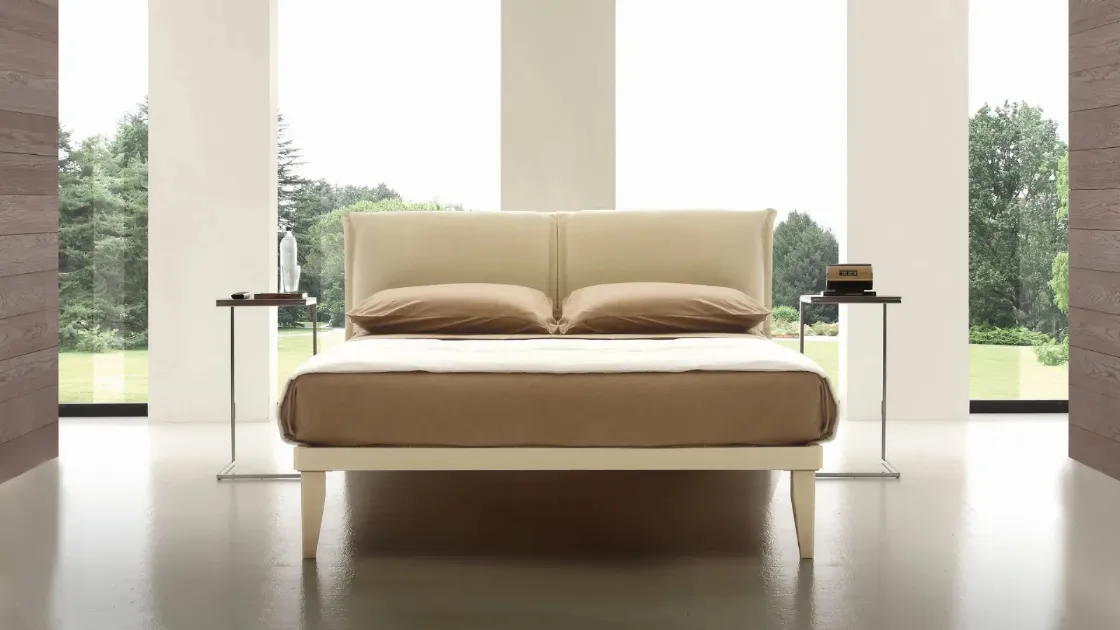 Letto in tessuto con testiera imbottita Isa di Ergogreen