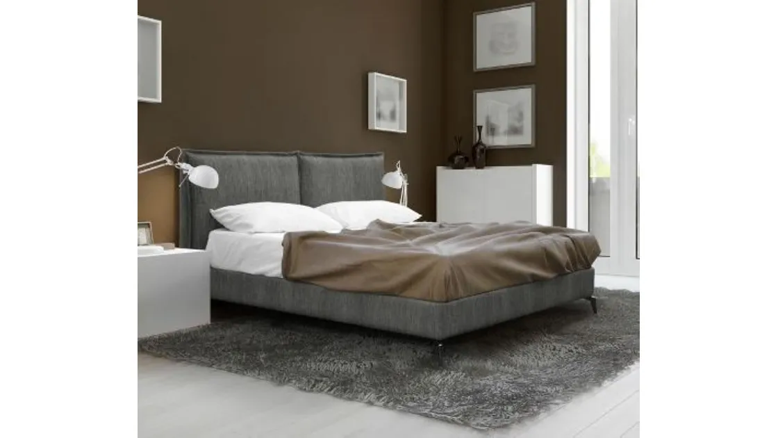Letto matrimoniale in tessuto con testiera imbottita Pegaso di Salvetti
