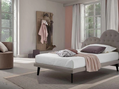 Letto singolo Cupido con testiera a forma di cuore di Rimar