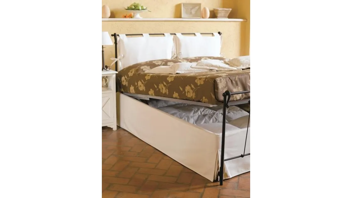 Letto in acciaio verniciato nero e tessuto con contenitore Vivere di Hoppla