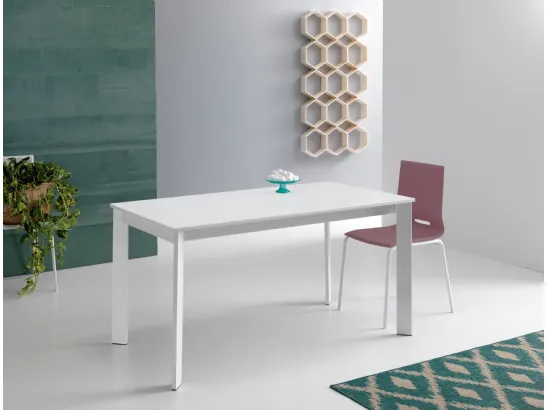 Tavolo allungabile Krono Angoli Raggiati con piano in laminato Rovere e base in metallo di Pointhouse